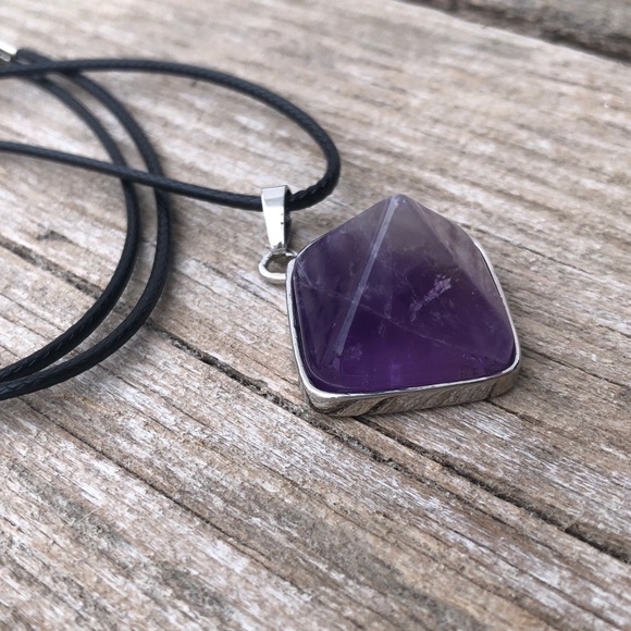 Dogtooth (chevron) Amethyst - Picture 4 of 6